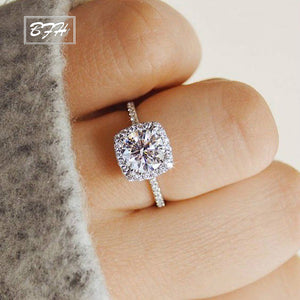 New Trendy Crystal Engagement Claws Design Hot Sale Rings For Women AAA White Zircon Cubic elegant rings Female Wedding jewerly