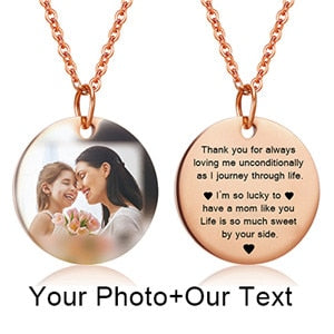 Mothers Day Heart Shape Round Necklace Personalized Nameplate Custom Name Photo Gold Chain Necklace Women Men Customized Jewelry